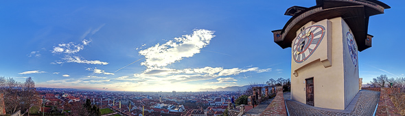 Graz, Vor dem Uhrturm auf dem Schloßberg, 360 Grad Panorama
